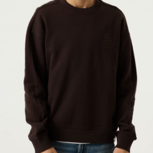 Pull marron avec écritures