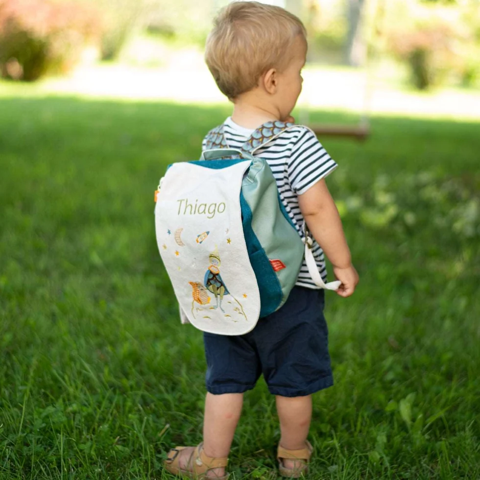 Sac à dos à personnalisé enfant - le garçon et l'écureuil – Image 3