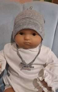 Bonnet en tissu gris uni avec noeud