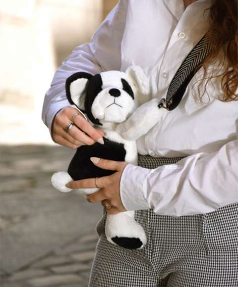 Sac bandoulière - Chien en peluche noir et blanc - 30cm
